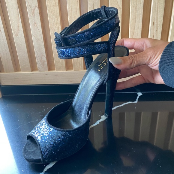 Gucci stilettos w blue metallic accent - Picture 4 of 7